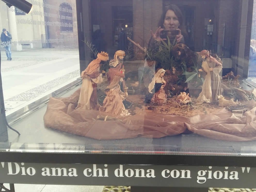 Milano, Italy - "God loves those who give with joy"